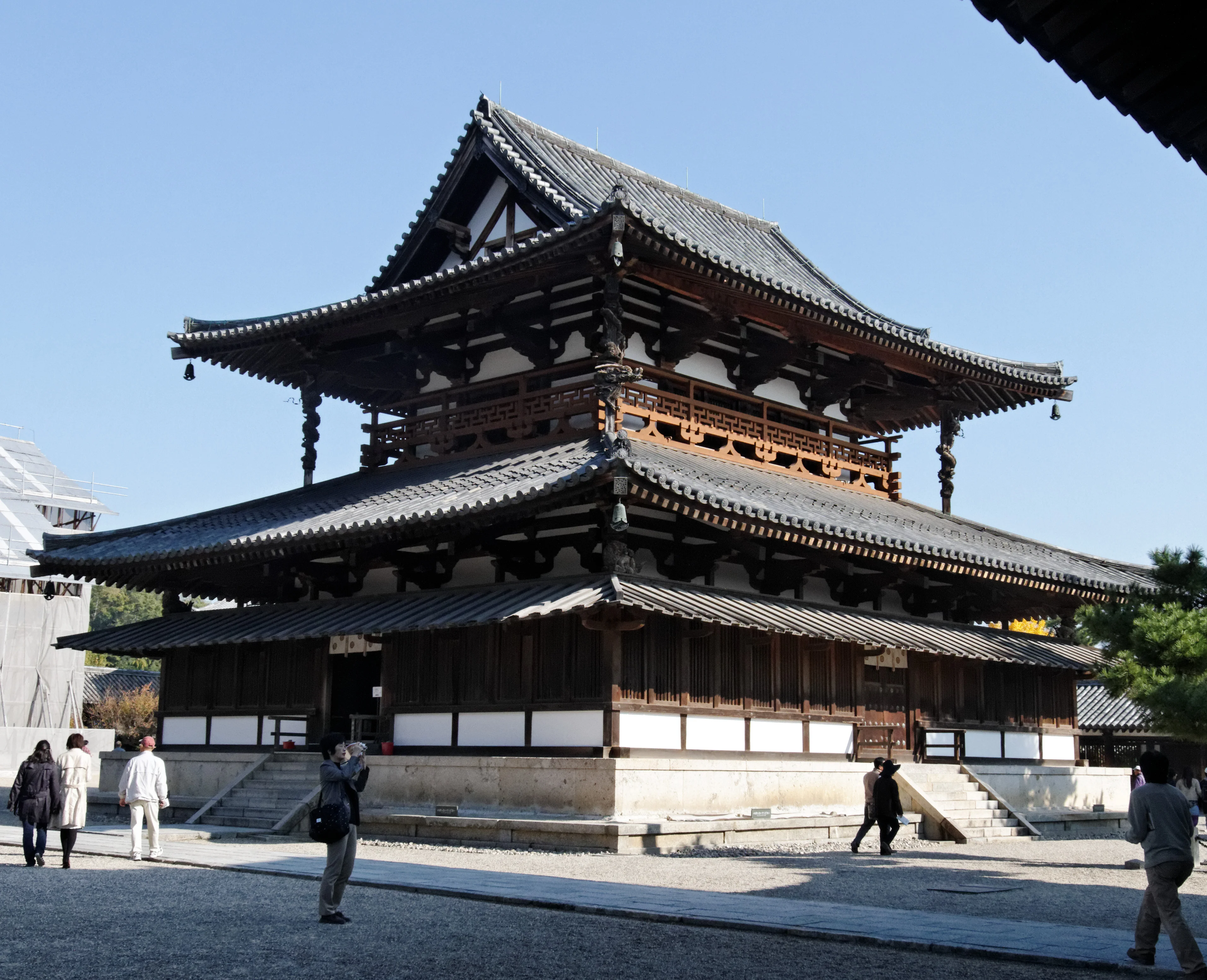 Зал Кондо Main Hall