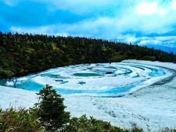 Пруд Кагами Глаз Дракона Kagami Pond Dragon Eye