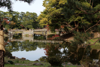 Сад Гэнкюэн Genkyuen Garden