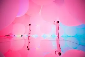 Продление экспозиции TeamLab Planets