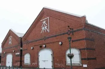 Склад из красного кирпича Канэмори Kanemori Red Brick Warehouse