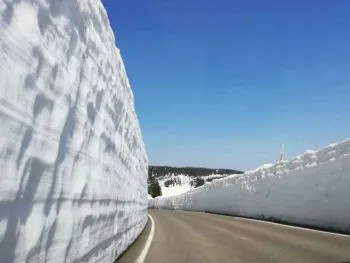 Снежный коридор Hachimantai Aspite Line