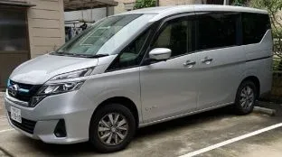 Минивэн NISSAN SERENA